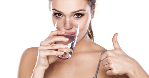 как быстро убрать большой живот женщине пьем больше чистой воды